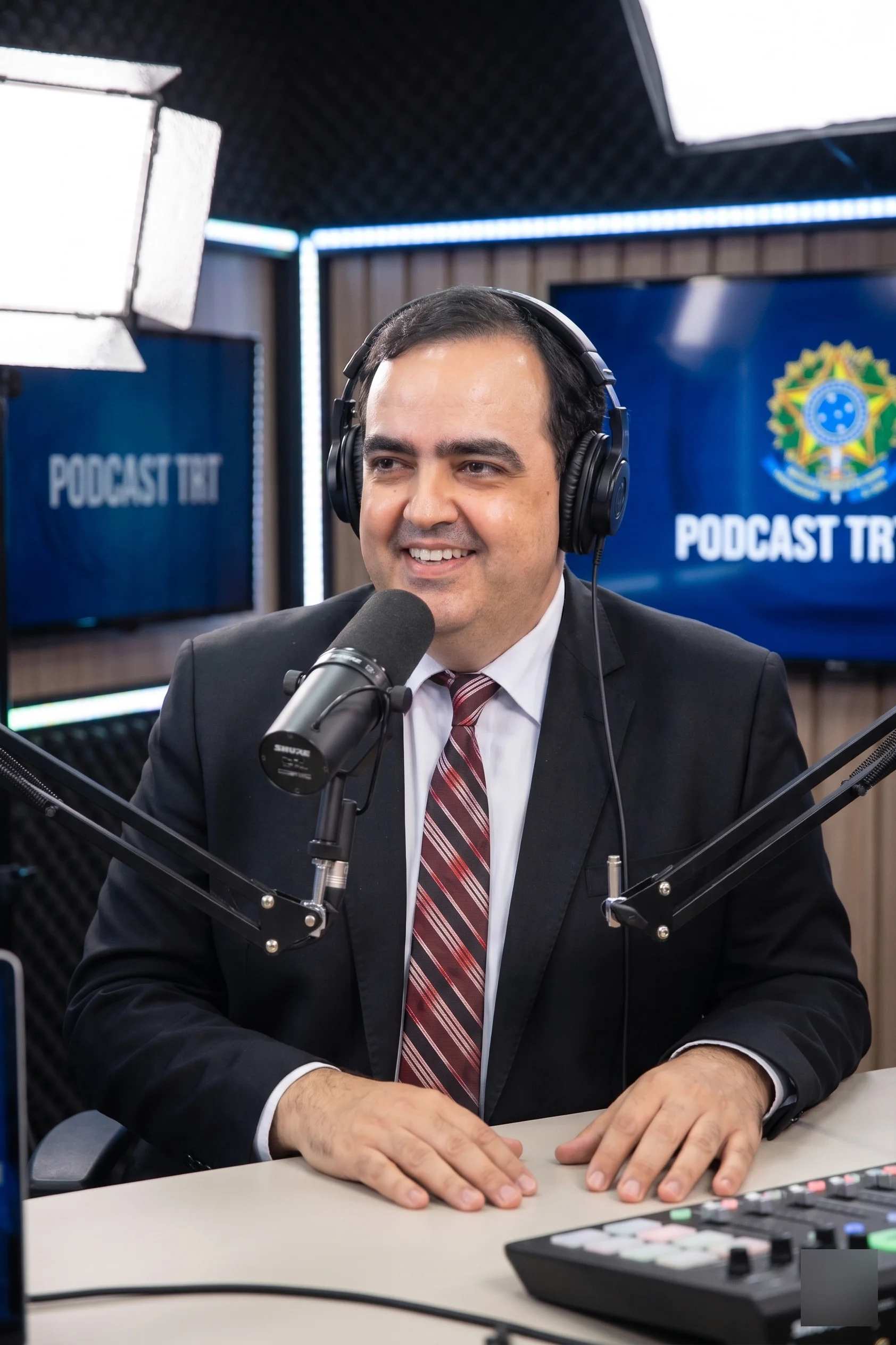 Prof. Xerxes Gusmão durante entrevista no Podcast Jurisdição